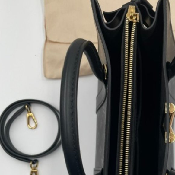 Louis Vuitton Handbag - Picture 6 of 16